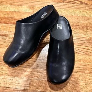 Fitflop Shuv Leather Clogs